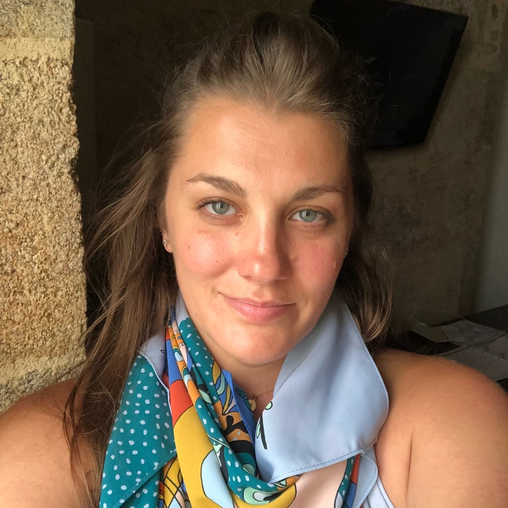 Meet your Posher, Dana